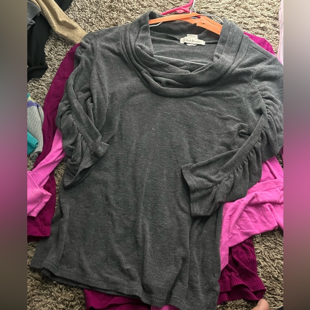 Sunflower Large Dark Gray sweater